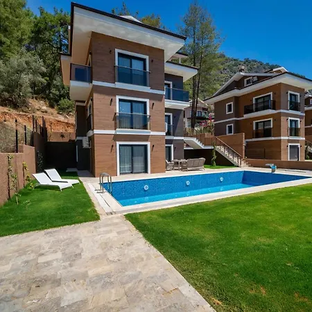 Detached W/ Private Pool Villa