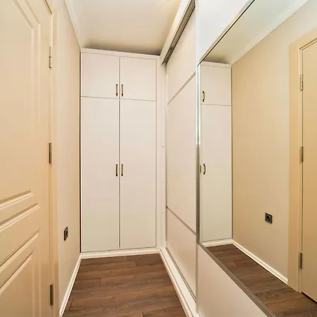 Detached W/ Private Pool
