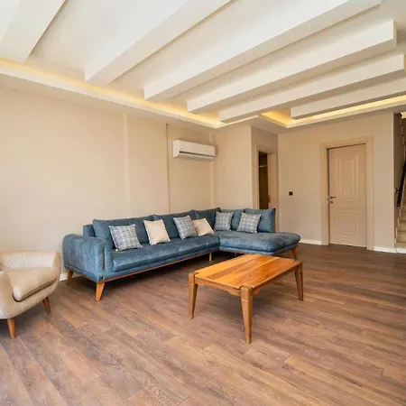 Detached W/ Private Pool Villa