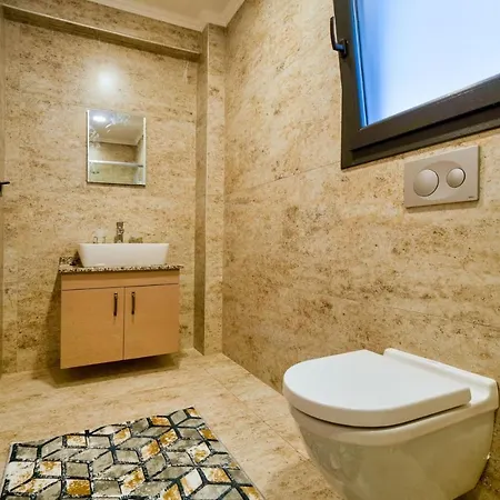 Villa Detached W/ Private Pool *